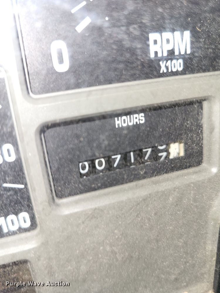 image for item LR9096 1996 International 4900  pumper fire truck