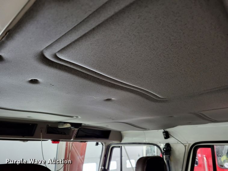 image for item LR9096 1996 International 4900  pumper fire truck