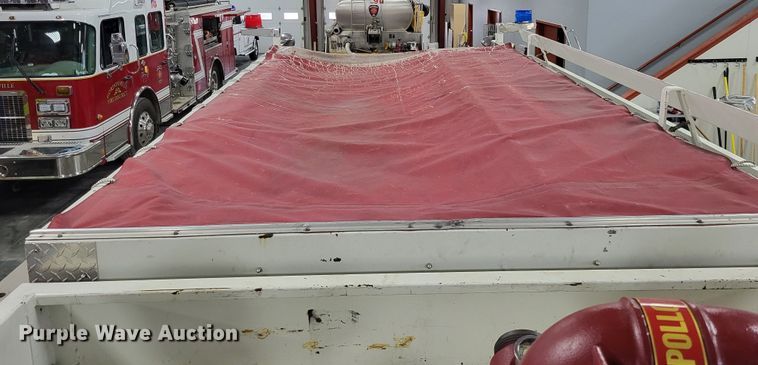 image for item LR9096 1996 International 4900  pumper fire truck