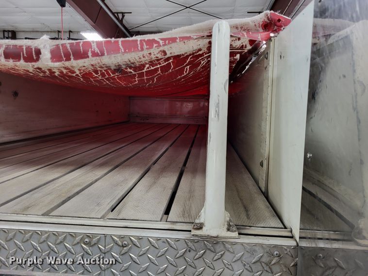 image for item LR9096 1996 International 4900  pumper fire truck