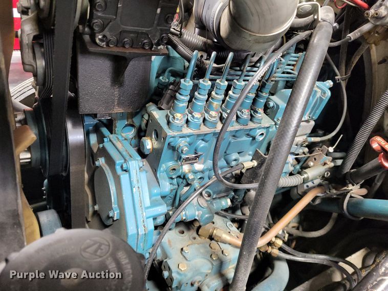 image for item LR9096 1996 International 4900  pumper fire truck