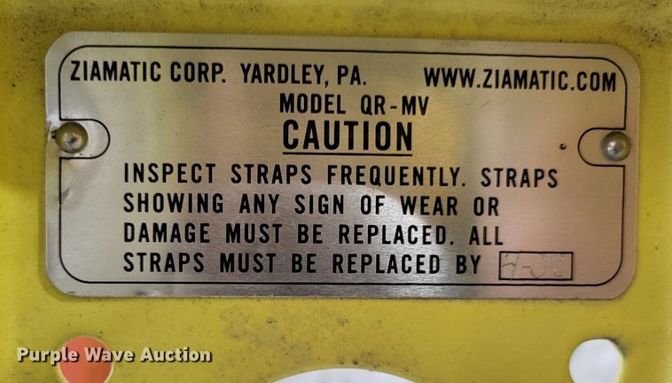 image for item LR9097 Ziamatic QR-MV  oxygen tank lift