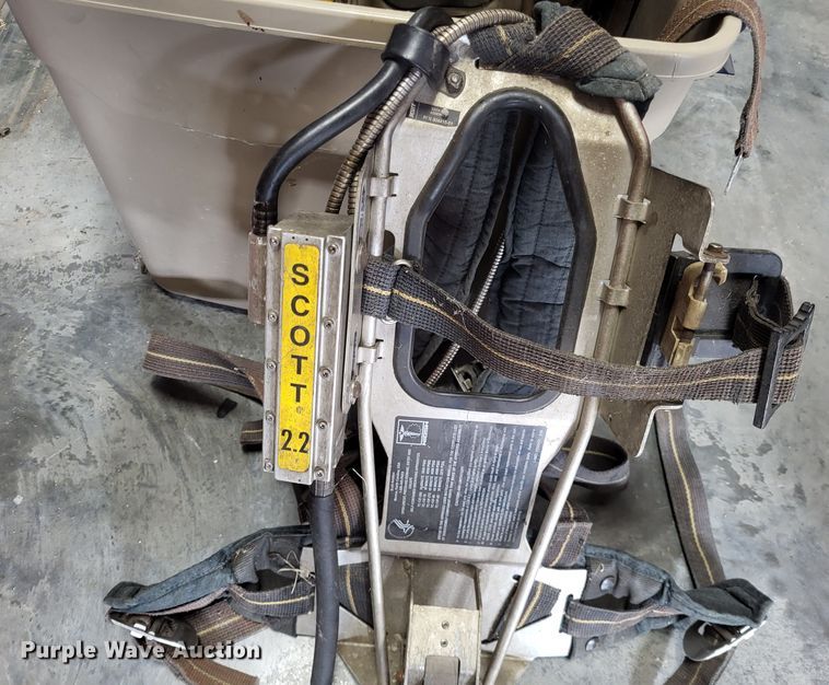 image for item LR9098 (27) Scott air tanks