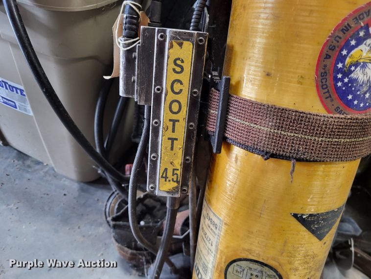 image for item LR9098 (27) Scott air tanks