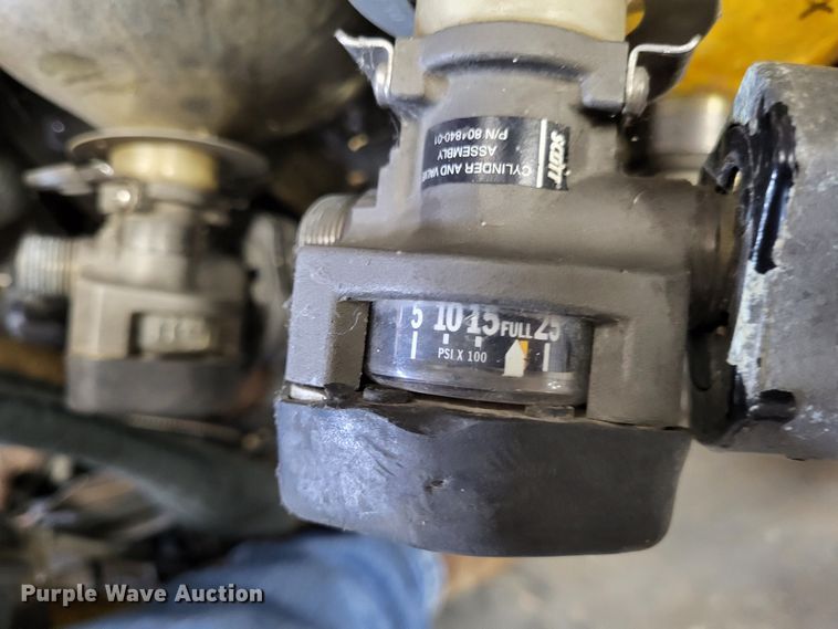 image for item LR9098 (27) Scott air tanks