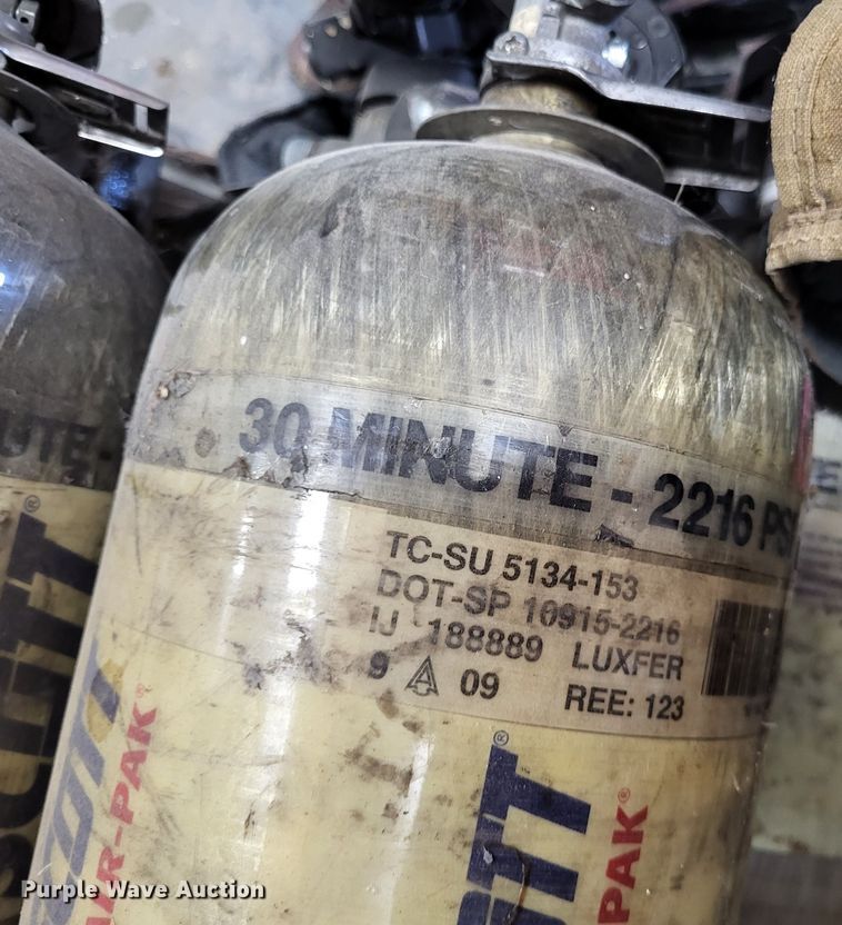 image for item LR9098 (27) Scott air tanks