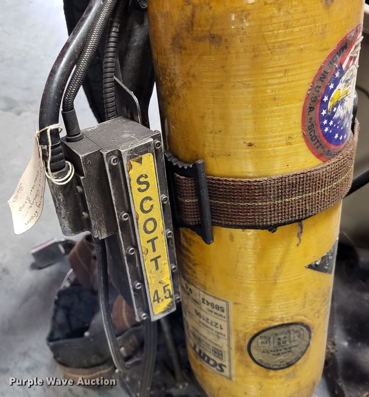 image for item LR9098 (27) Scott air tanks