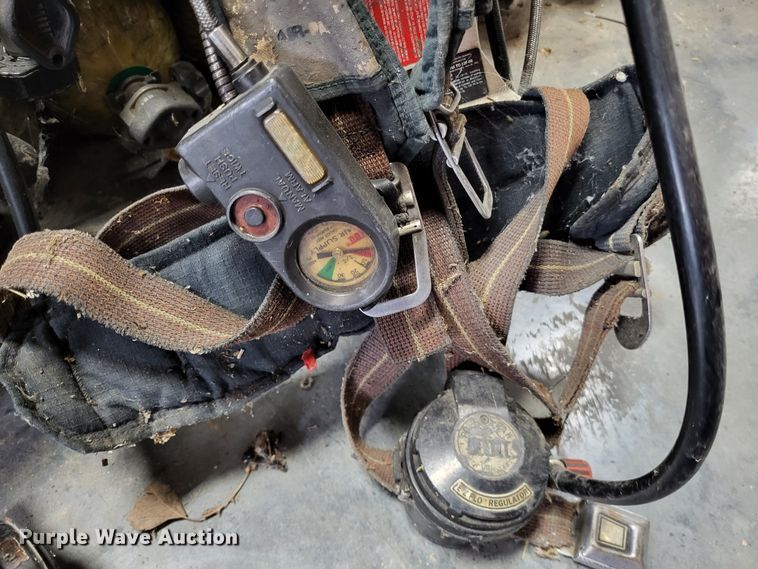 image for item LR9098 (27) Scott air tanks