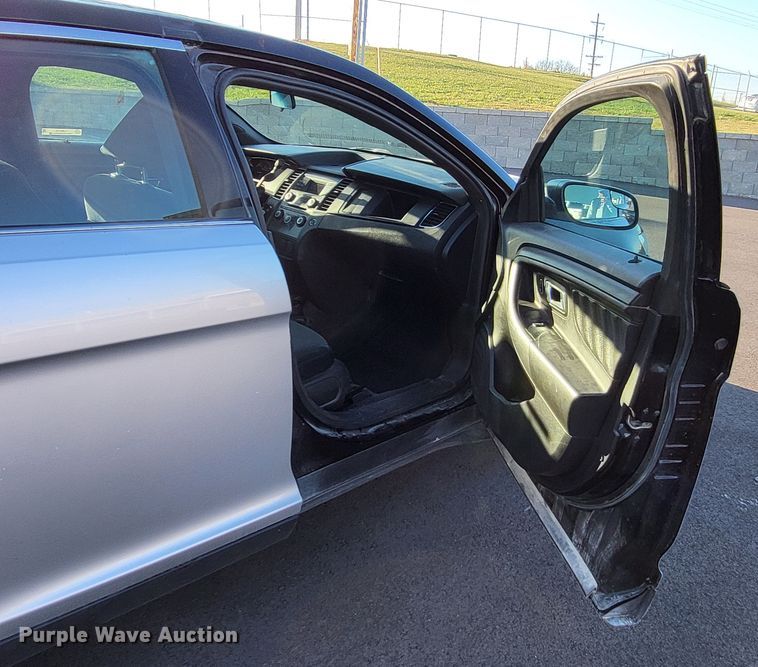 image for item LR9135 2013 Ford Taurus Police Interceptor