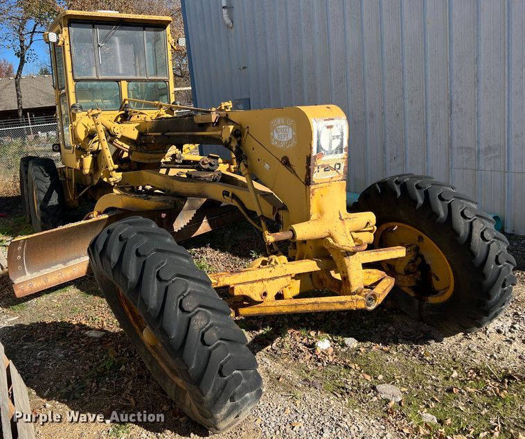 image for item LS9948 1970 Caterpillar 120  rigid frame motor grader