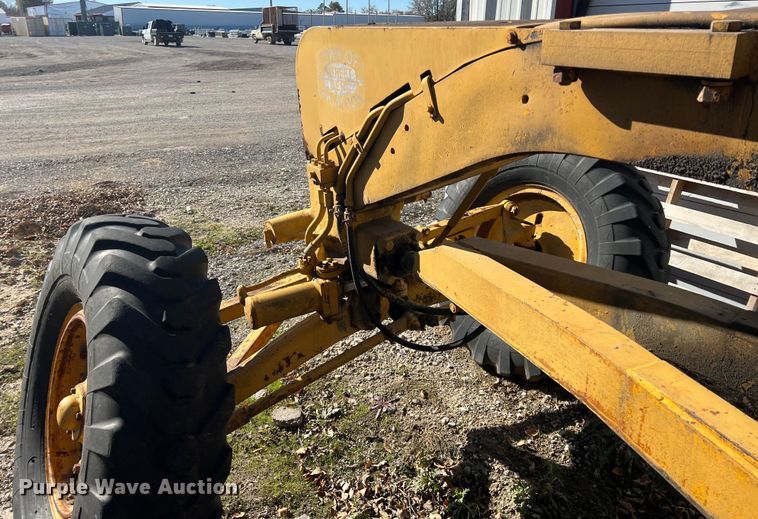 image for item LS9948 1970 Caterpillar 120  rigid frame motor grader