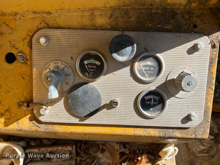 image for item LS9948 1970 Caterpillar 120  rigid frame motor grader