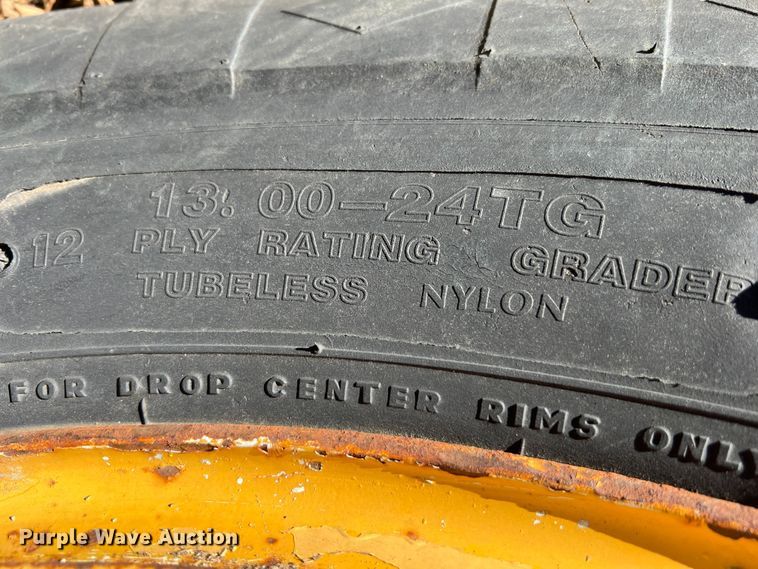 image for item LS9948 1970 Caterpillar 120  rigid frame motor grader