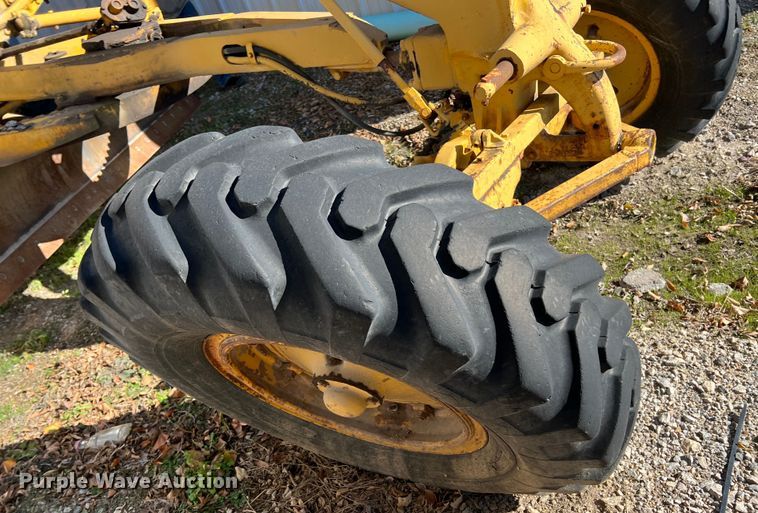 image for item LS9948 1970 Caterpillar 120  rigid frame motor grader