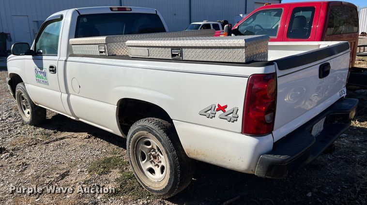 image for item LS9950 2003 Chevrolet Silverado 1500  pickup truck