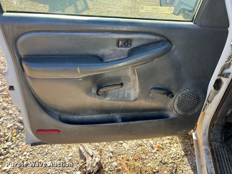 image for item LS9950 2003 Chevrolet Silverado 1500  pickup truck