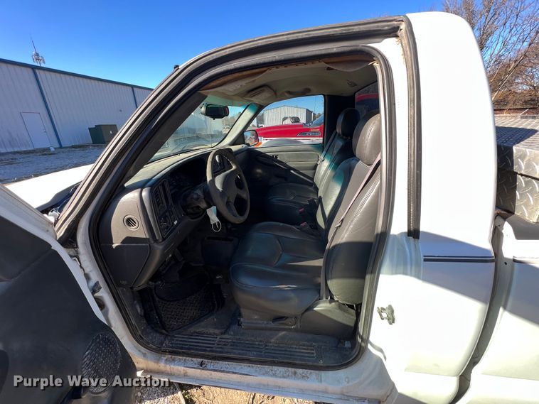 image for item LS9950 2003 Chevrolet Silverado 1500  pickup truck