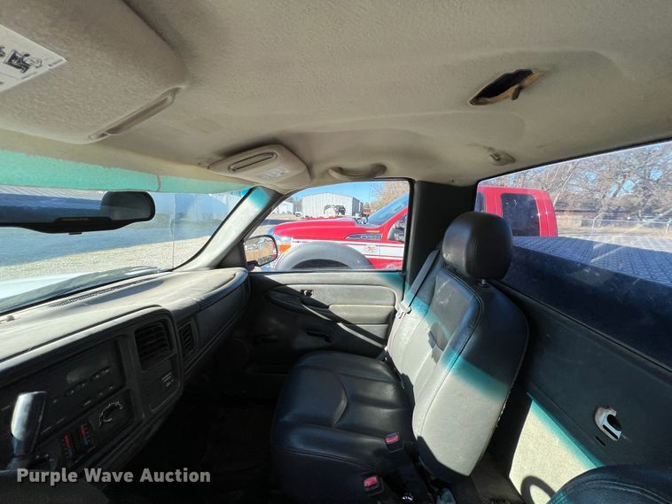 image for item LS9950 2003 Chevrolet Silverado 1500  pickup truck