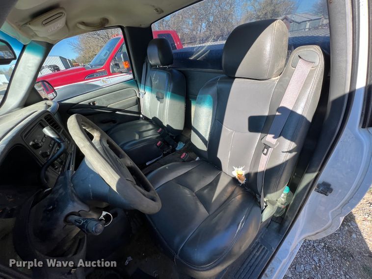 image for item LS9950 2003 Chevrolet Silverado 1500  pickup truck