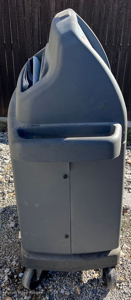 image for item LS9951 Robinair Cooltech 34288  refrigerant recovery recycling machine