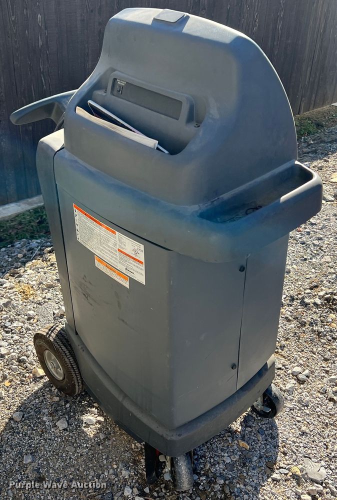 image for item LS9951 Robinair Cooltech 34288  refrigerant recovery recycling machine