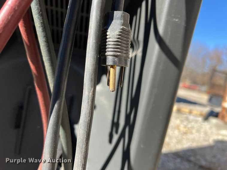 image for item LS9951 Robinair Cooltech 34288  refrigerant recovery recycling machine