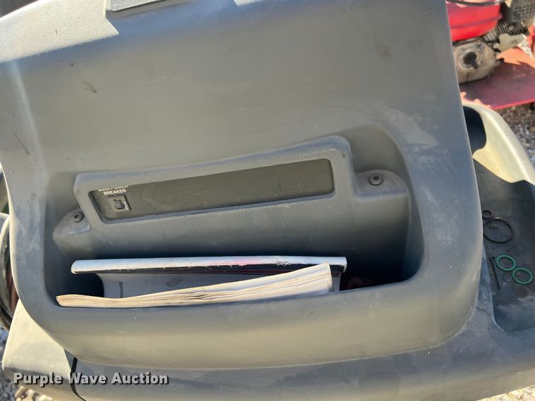 image for item LS9951 Robinair Cooltech 34288  refrigerant recovery recycling machine