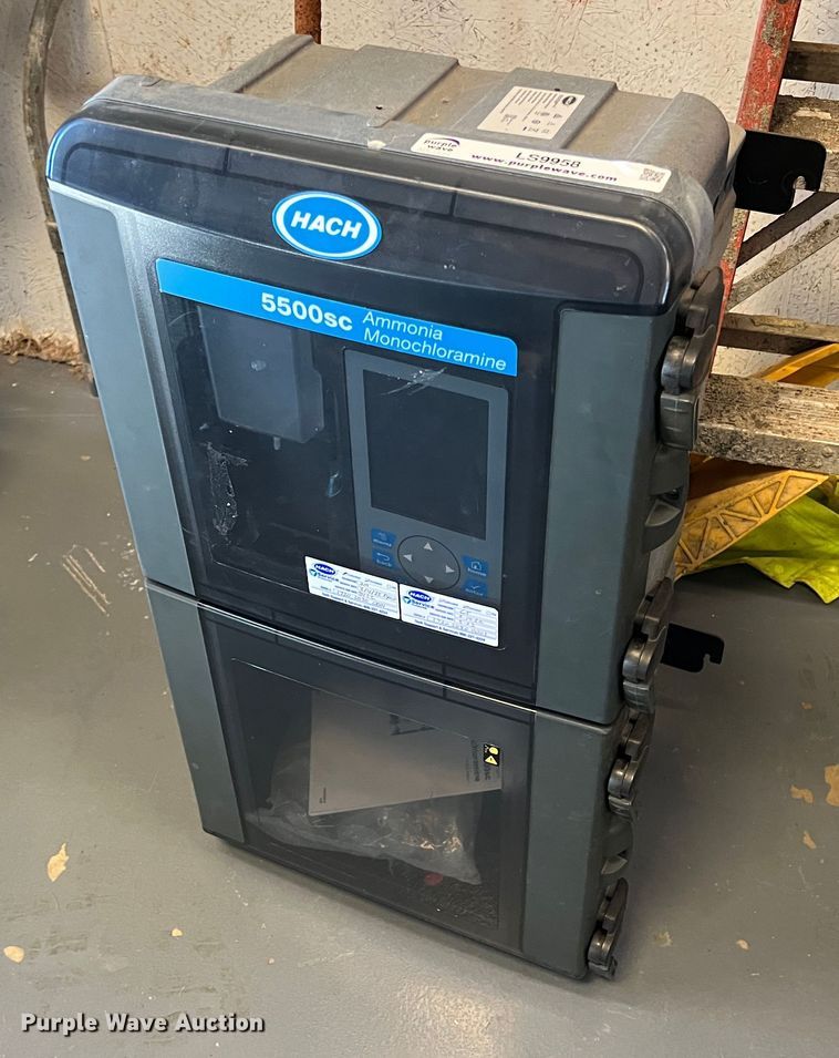 image for item LS9958 Hach 5500sc  ammonia monochloramine machine