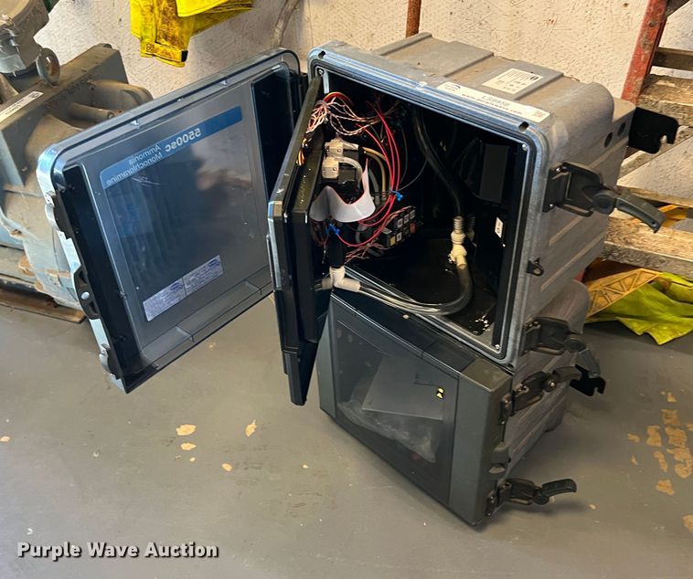 image for item LS9958 Hach 5500sc  ammonia monochloramine machine