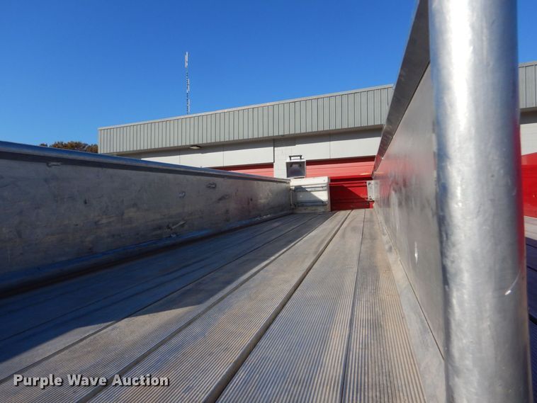 image for item LS9960 1997 International Pierce EA753  pumper fire truck