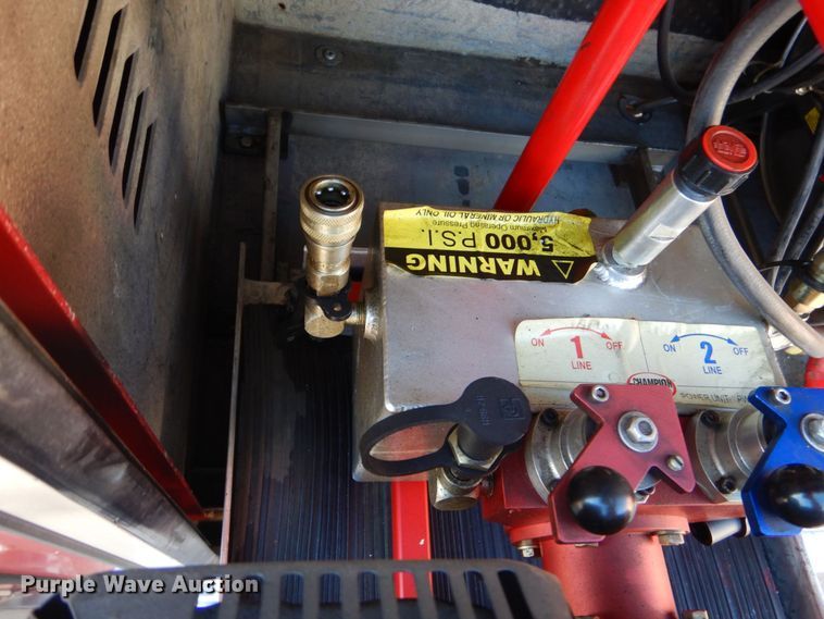 image for item LS9960 1997 International Pierce EA753  pumper fire truck