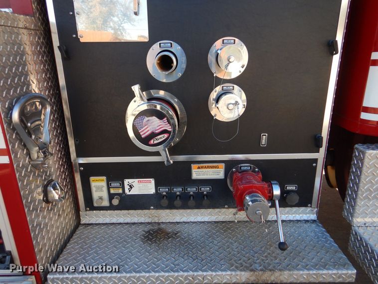 image for item LS9960 1997 International Pierce EA753  pumper fire truck