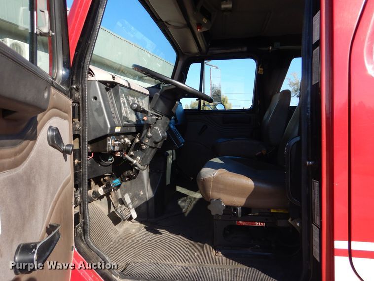 image for item LS9960 1997 International Pierce EA753  pumper fire truck