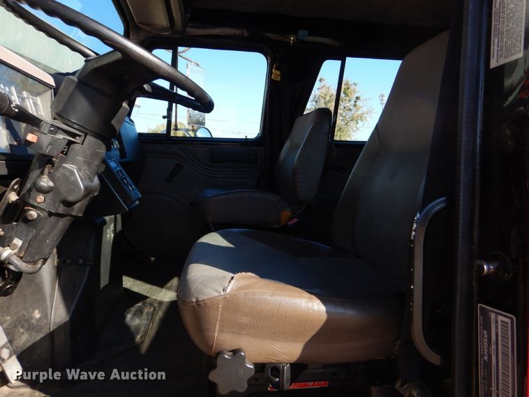 image for item LS9960 1997 International Pierce EA753  pumper fire truck