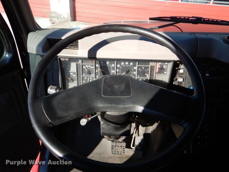 image for item LS9960 1997 International Pierce EA753  pumper fire truck