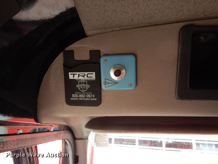 image for item LS9960 1997 International Pierce EA753  pumper fire truck