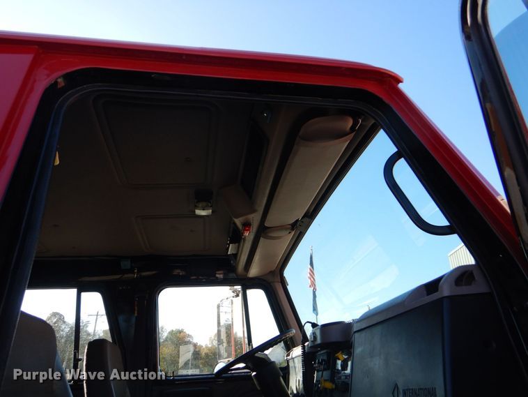 image for item LS9960 1997 International Pierce EA753  pumper fire truck