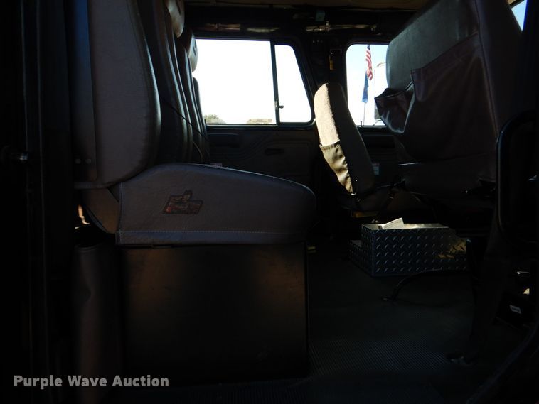 image for item LS9960 1997 International Pierce EA753  pumper fire truck