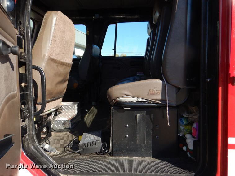 image for item LS9960 1997 International Pierce EA753  pumper fire truck