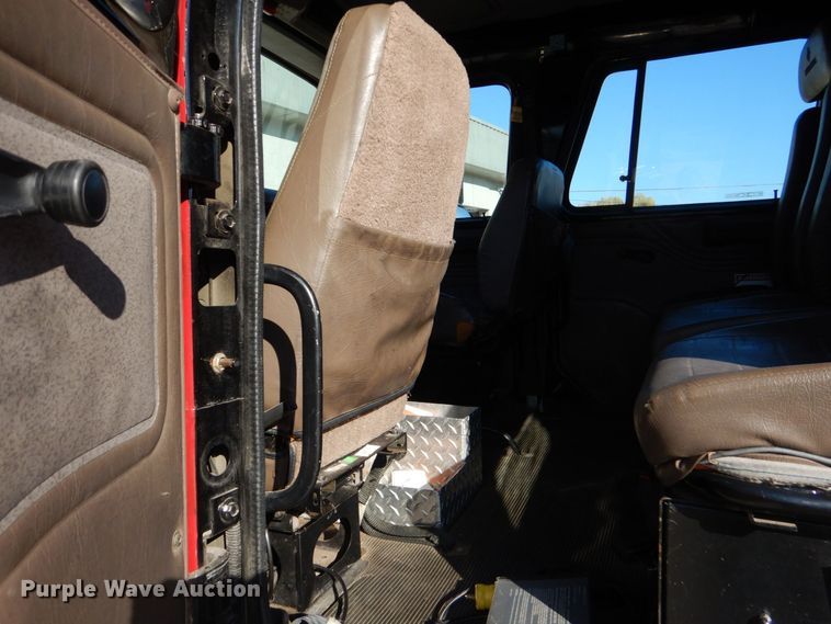 image for item LS9960 1997 International Pierce EA753  pumper fire truck