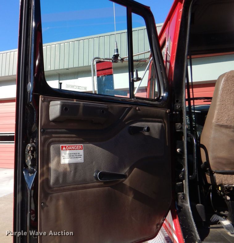 image for item LS9960 1997 International Pierce EA753  pumper fire truck