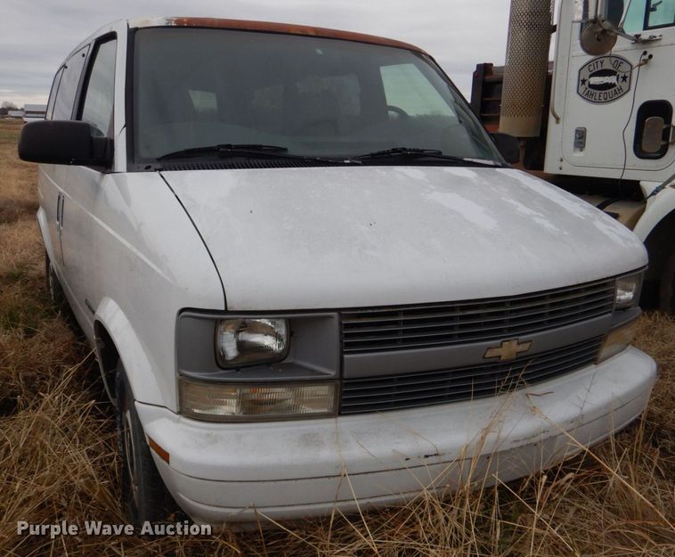 image for item LS9994 1996 Chevrolet Astro  van