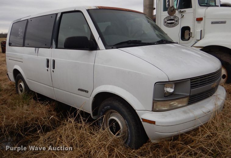 image for item LS9994 1996 Chevrolet Astro  van