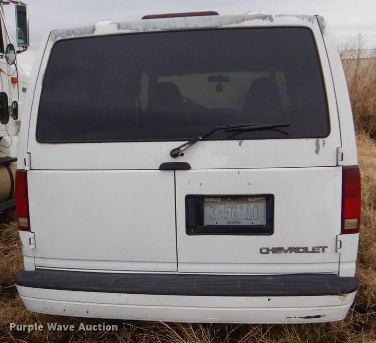 image for item LS9994 1996 Chevrolet Astro  van