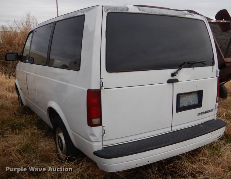 image for item LS9994 1996 Chevrolet Astro  van