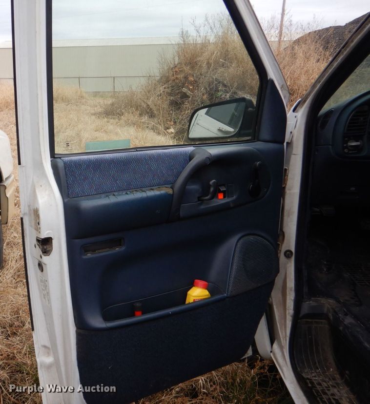 image for item LS9994 1996 Chevrolet Astro  van