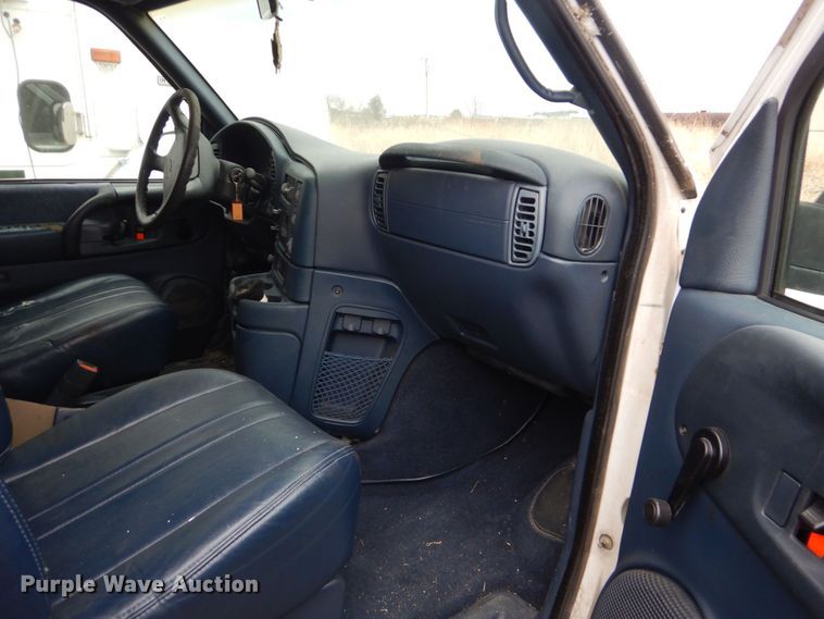 image for item LS9994 1996 Chevrolet Astro  van