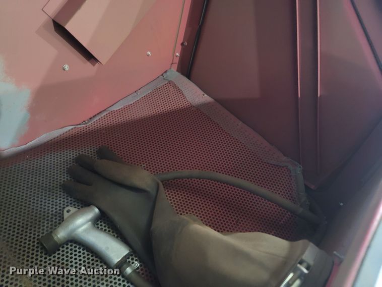 image for item MH9545 2017 Grizzly GO708  sandblast cabinet