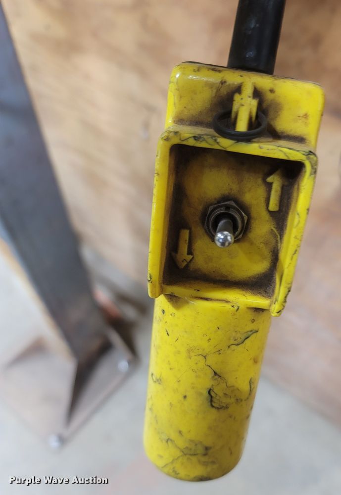 image for item MH9550 Powerhoist H500  hoist