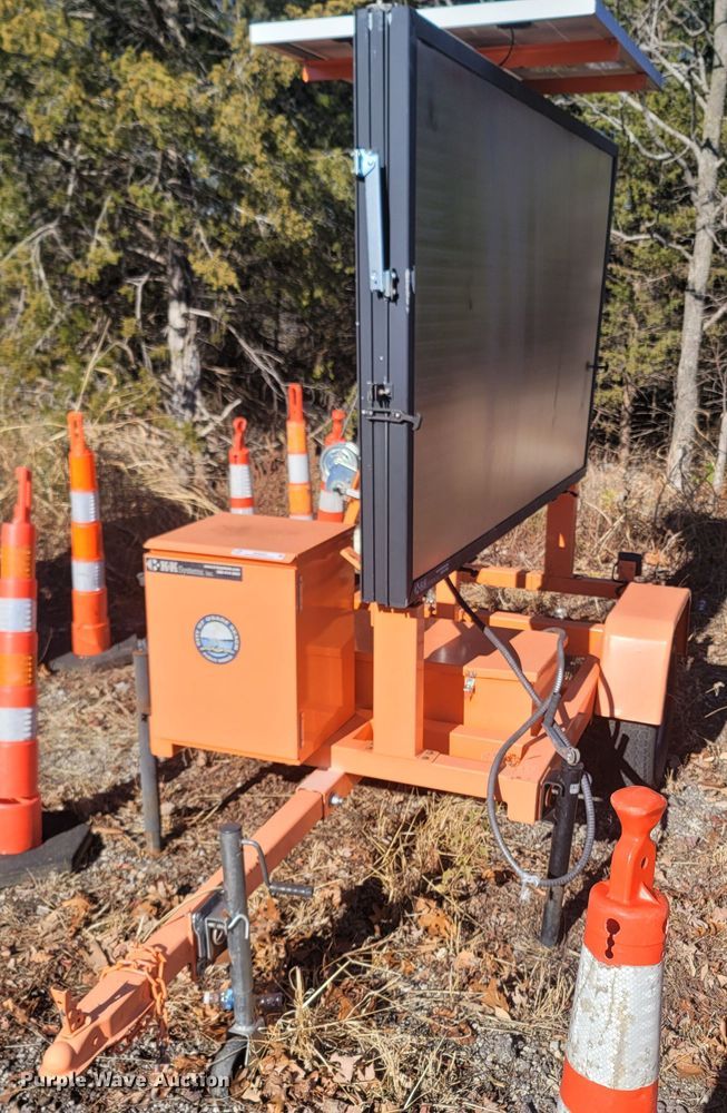 image for item MH9553 2014 K&K Systems  message board trailer